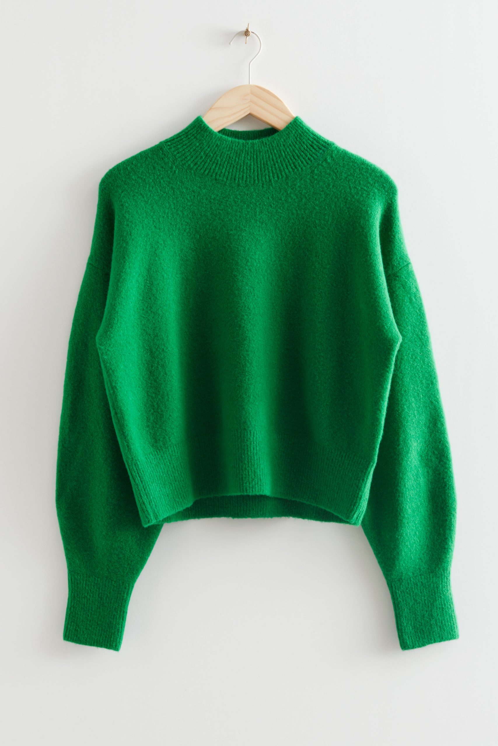 gruener-pullover-783mtq.jpg